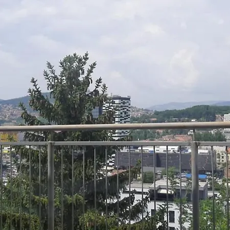 Beautiful View Of Center דירה סראייבו