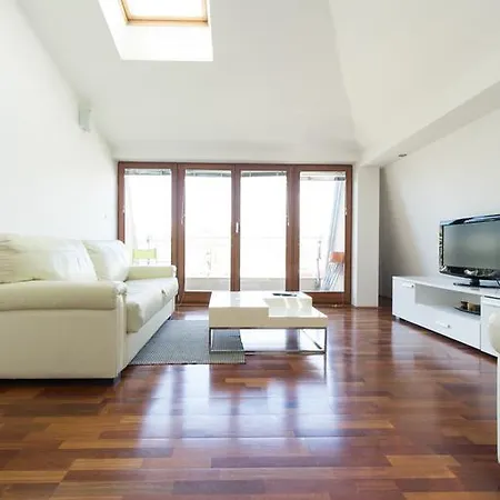 Beautiful View Of Center Lägenhet