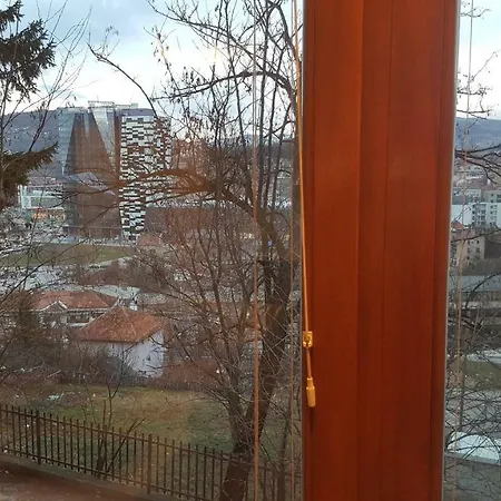 Beautiful View Of Center דירה סראייבו