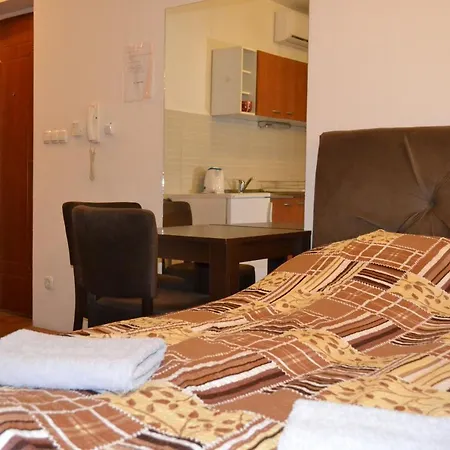 Beautiful View Of Center Apartment